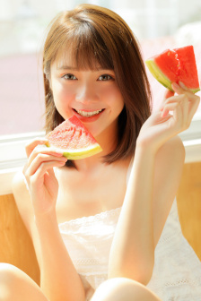 丰胸美女